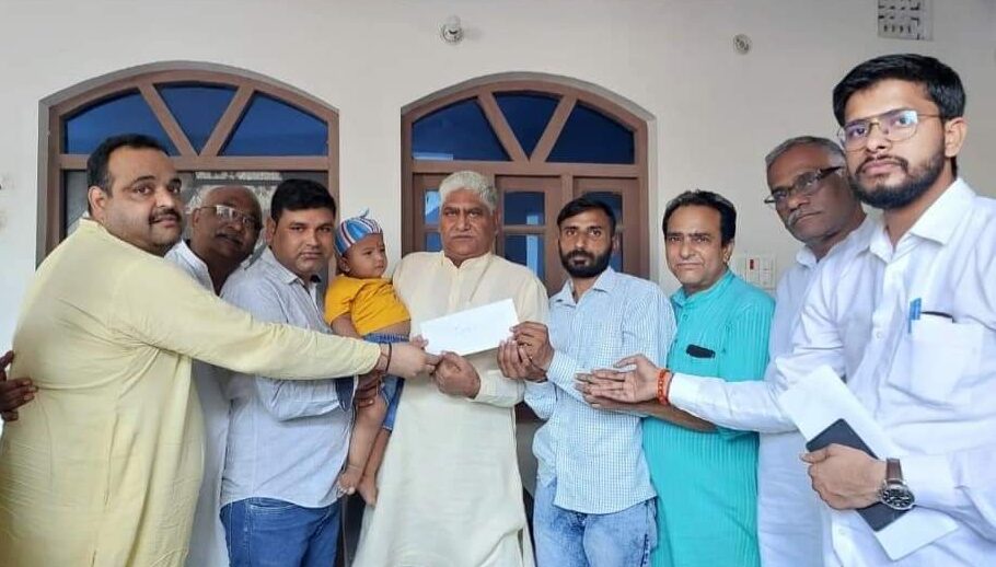Minister Jaswant Saini Came Forward Help Bhudev