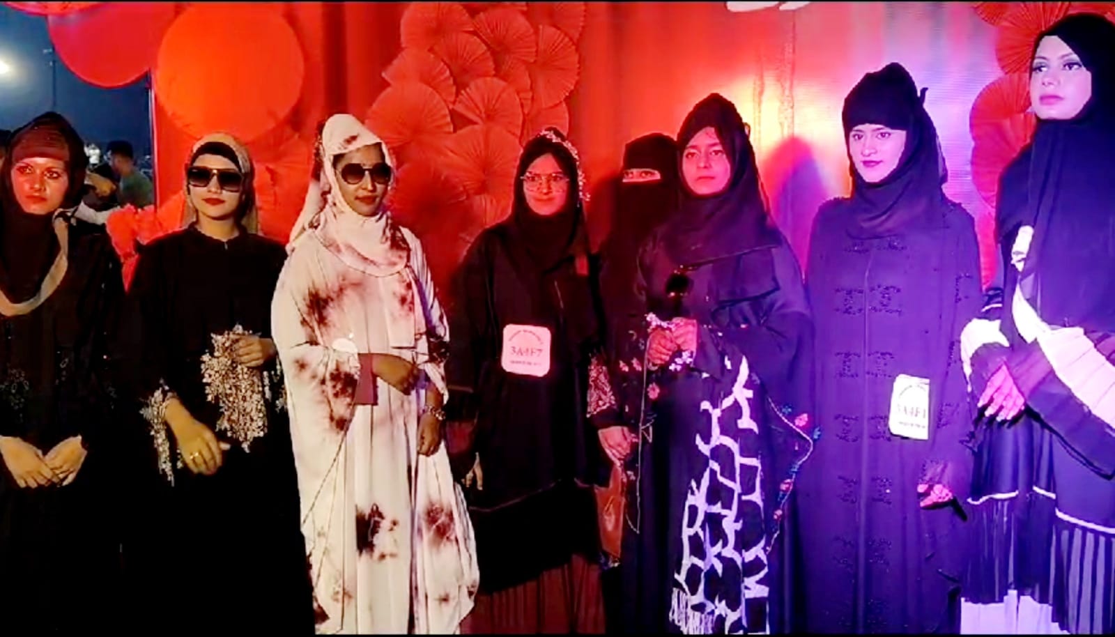 Girls Wearing Burqa Catwalk on Ramp