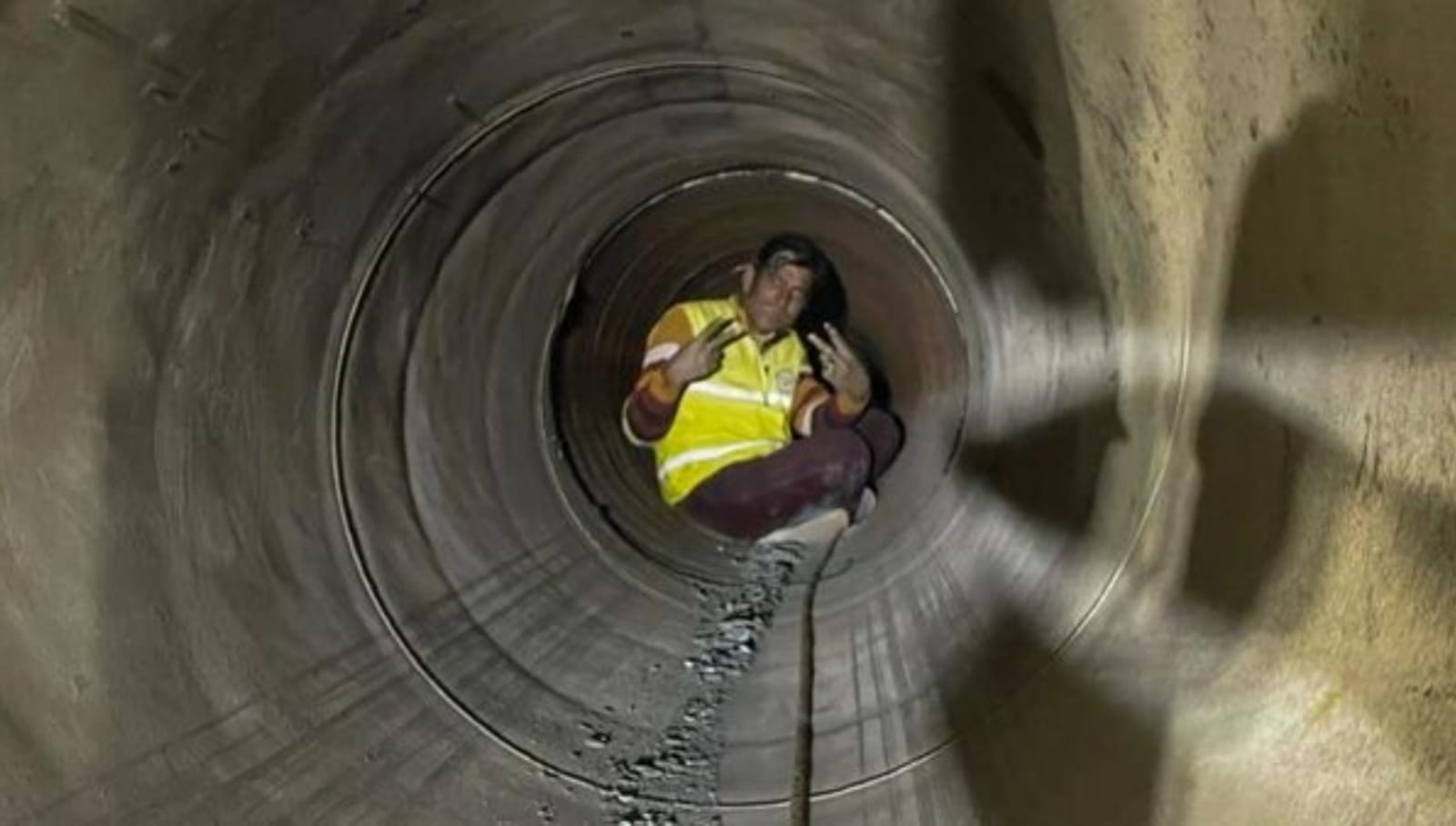 Workers Came Out Safely From Tunnel