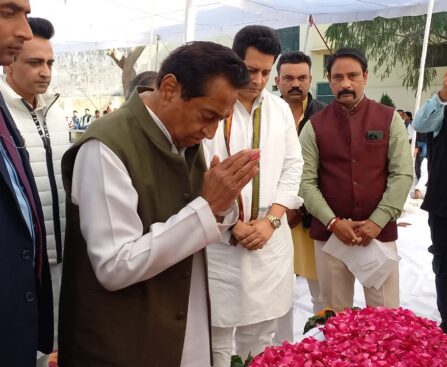 Kamal Nath Reached Saharanpur Pay Tribute