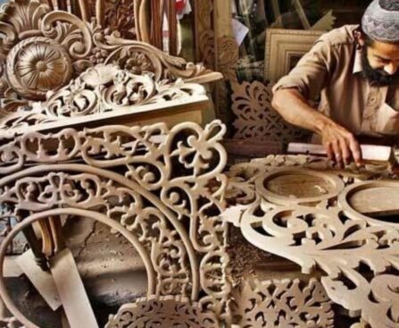 Wood Carving Exports Halted By War