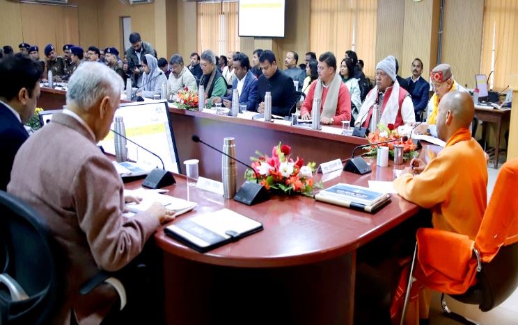 Chief Minister Yogi Reached Ayodhya