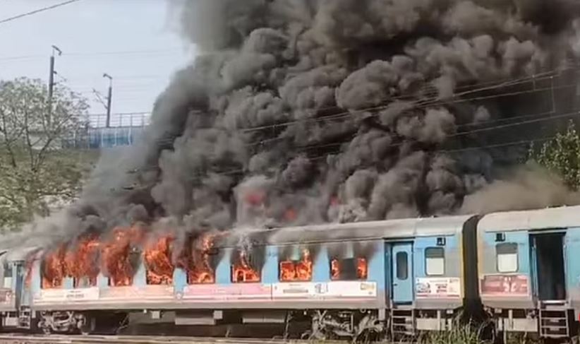 Fire in Taj Express