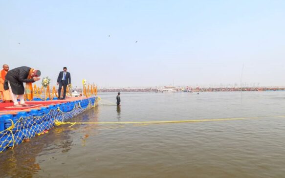 PM Modi In Mahakumbh