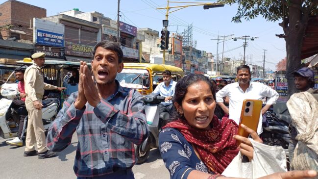 The wife got angry when the police stopped her husbands tempo