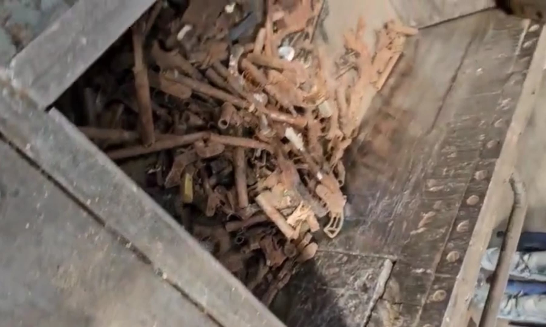 More than 1300 pistols and 2300 cartridges that were kept safely since 1987 were destroyed