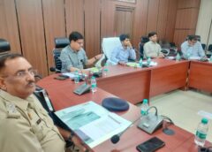Municipal commissioner in action regarding heat wave