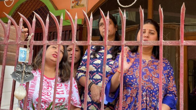 Women from Uttarakhand broke the locks of actress Urmilas house and entered the house
