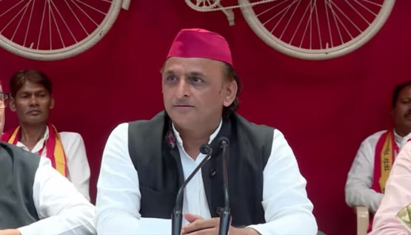 कानपुर डीएम और सीएमओ विवाद पर बोले अखिलेश यादव, कहा- सच सामने लाने के लिए हो उच्च स्तरीय जांच