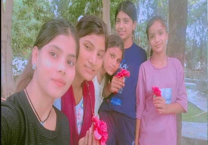 6 sisters drowned while bathing in Yamuna river at Agra