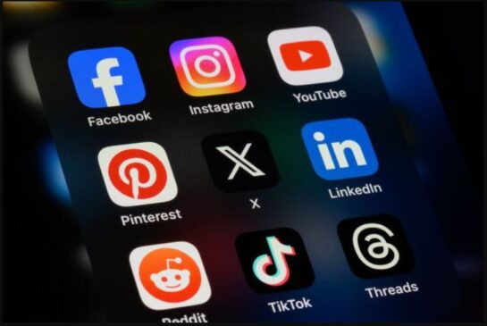 Social Media 11