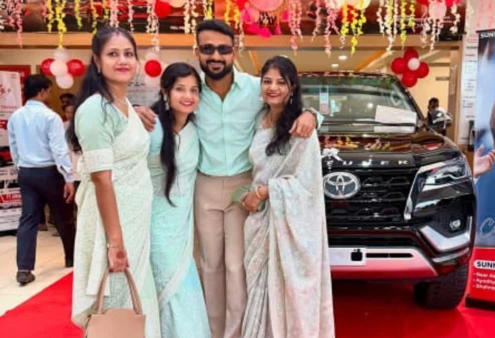Cricketer Akashdeep bought a new Fortuner car, Dealer delivered the car without registration number, Cricketer Akashdeep News