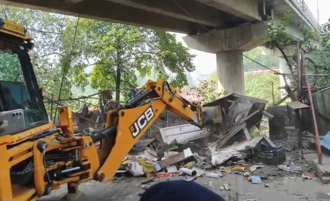 Railway bulldozers were deployed in Lucknow, RPF cleared railway land from encroachers in Mawaiya, Demolished shops in Lucknow