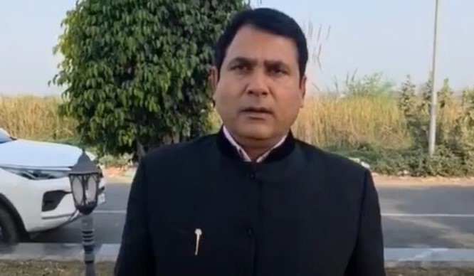 Loni MLA Nand Kishore Gurjar got angry at the Sanatan convention