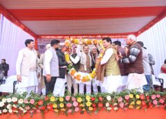 Keshav Prasad Maurya unveiled the statue of freedom fighter, Former MP Babu Mulkiraj Saini in the premises of MRS School.