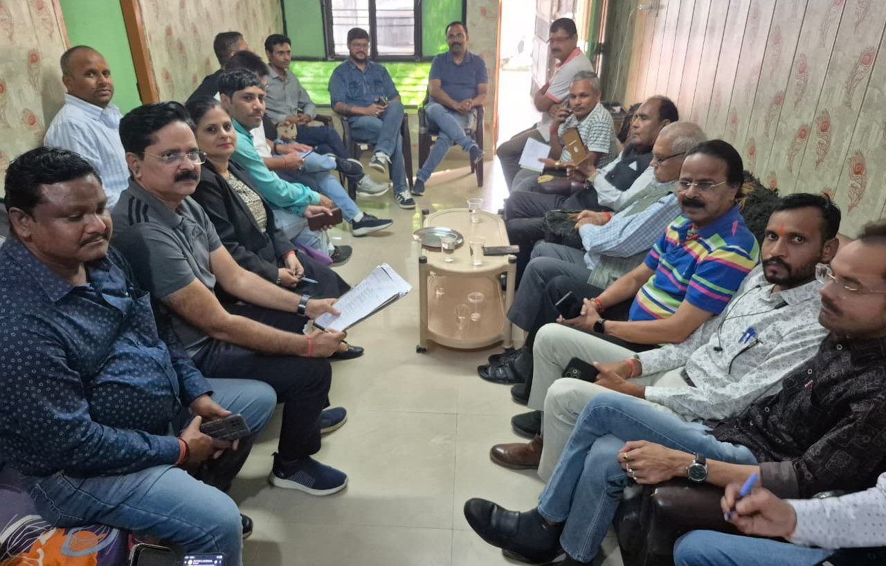 National Union of Journalists Uttar Pradesh, held a meeting in Lucknow, Setting the stage for a grand journalist felicitation ceremony on Narada Jayanti.