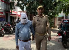 Saharanpur: Agriculture Department employee caught red-handed accepting a bribe