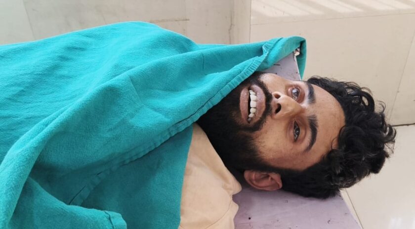 A criminal with a reward of Rs 1 lakh on his head was killed In Saharanpur, Inspector and constable were also shot.