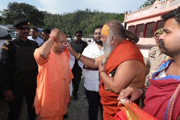 शाकंभरी आपदा पर मुख्यमंत्री योगी आदित्यनाथ का बड़ा एक्शन: हालात का जायजा लेने ग्राउंड ज़ीरो पर पहुंचे, अधिकारियों को सख्त निर्देश दिए