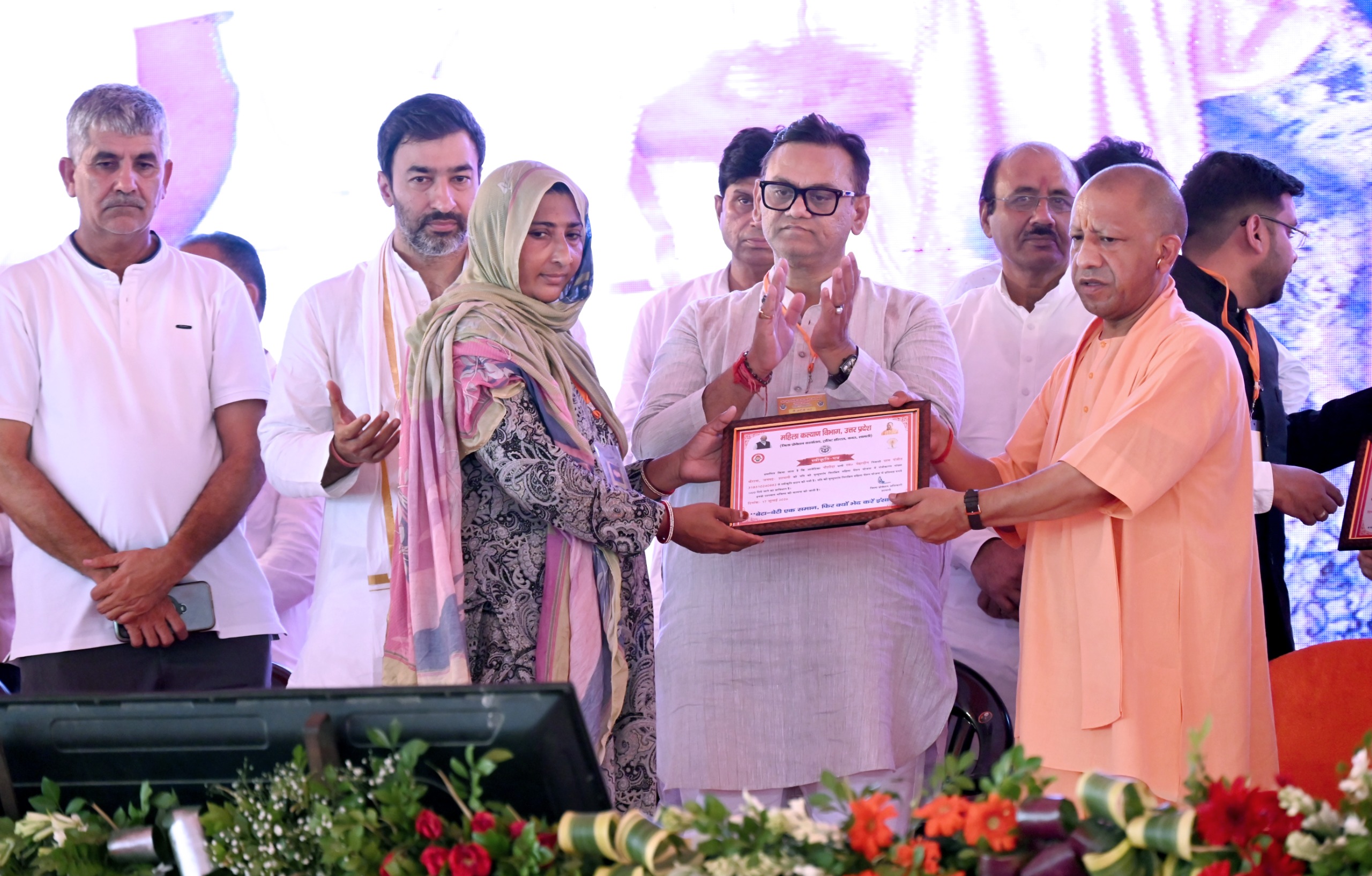 Gift of development projects worth Rs 617 crore