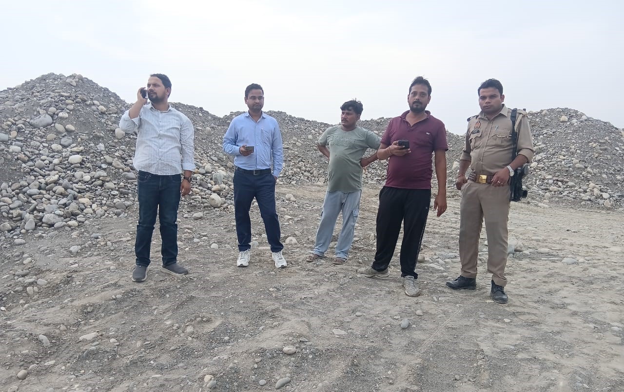 सहारनपुर में अवैध खनन पर डीएम का बड़ा एक्शन, दो स्टोन क्रशरों पर कार्रवाई; 88.58 लाख की राजस्व क्षति उजागर