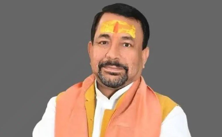 Again registered in Kasganj, MP Mala Court, Case regarding a property dispute, BJP MP Farrukhabad Mukesh Rajput,