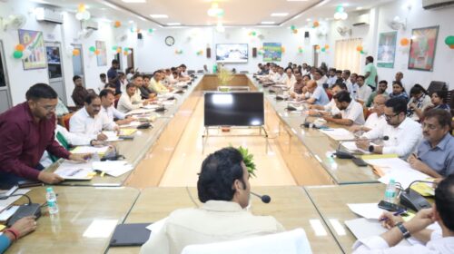 सहारनपुर में सड़क सुरक्षा पर प्रशासन सख्त: ब्लैक स्पॉट से स्कूली वाहनों तक होगी कड़ी निगरानी