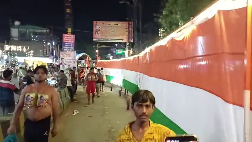 सहारनपुर में 121 फीट लंबी तिरंगा कांवड़ बनी आकर्षण का केंद्र
