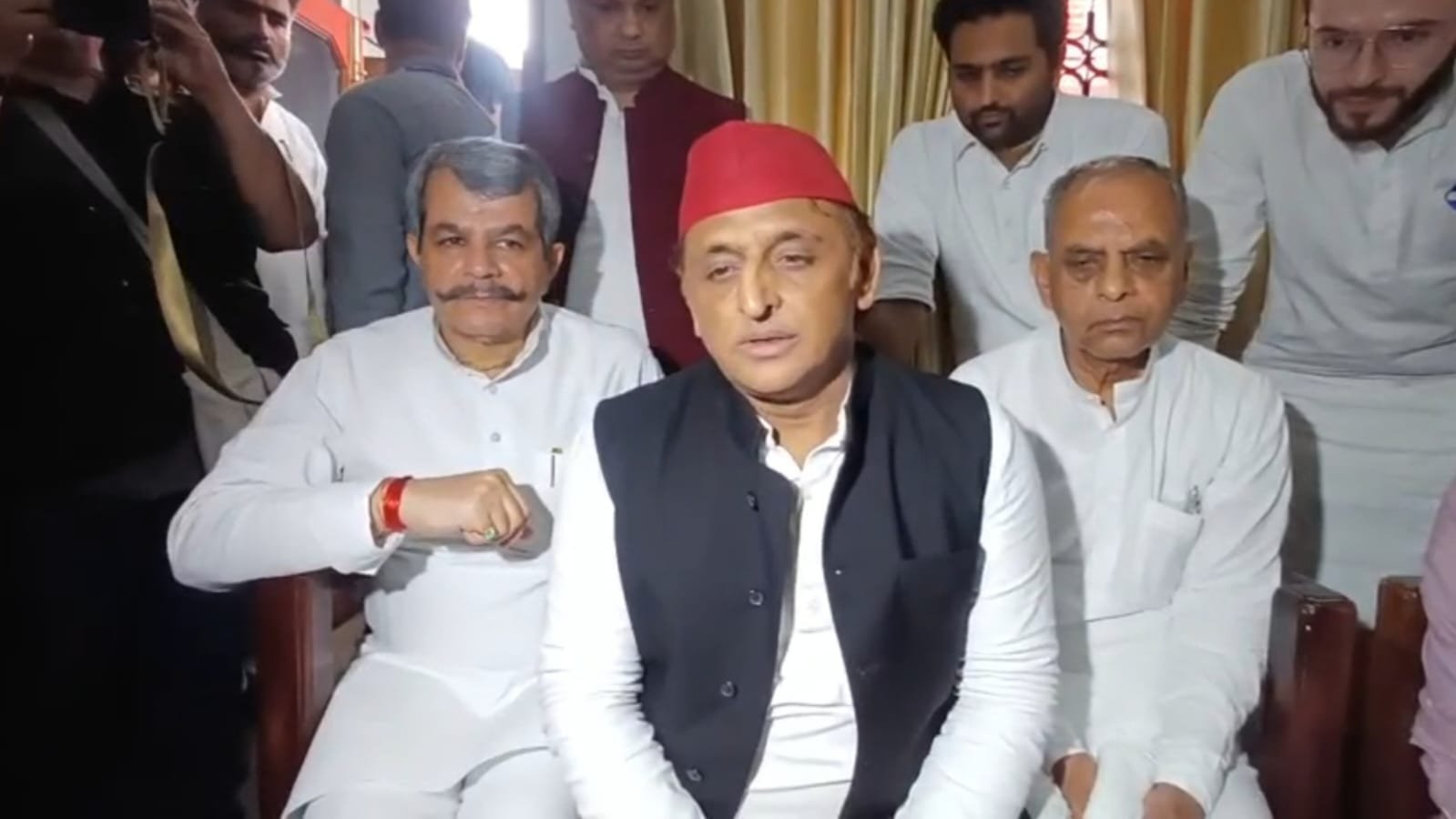 सहारनपुर पहुंचे अखिलेश यादव, सरकार पर साधा निशाना, बोले- सपा सरकार बनी तो 24 से 48 घंटे में होगा गन्ने का भुगतान