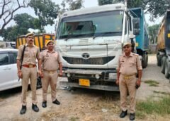 चिलकाना पुलिस की बड़ी कार्रवाई: बिना रॉयल्टी और ओवरलोड खनन सामग्री ले जा रहे 3 डंपर सीज