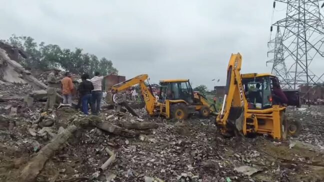 कौशांबी पटाखा फैक्ट्री हादसे में 14 की मौत