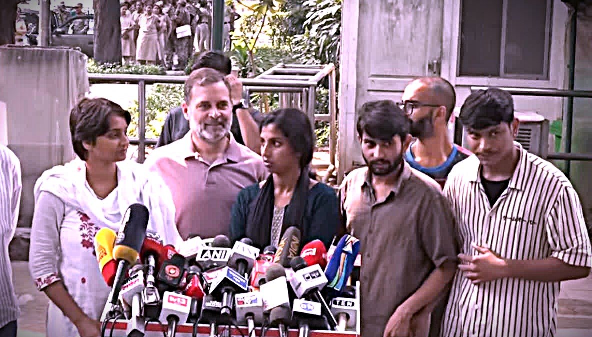 राहुल गांधी बोले- डंडे का जवाब बांसुरी से देंगे, जंतर-मंतर को लेकर किया बड़ा ऐलान