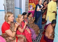 सहारनपुर में विदेशी महिलाओं पर चढ़ा मां भगवती की भक्ति का रंग, श्री यंत्र महाअनुष्ठान में दिखा आस्था का अनूठा संगम
